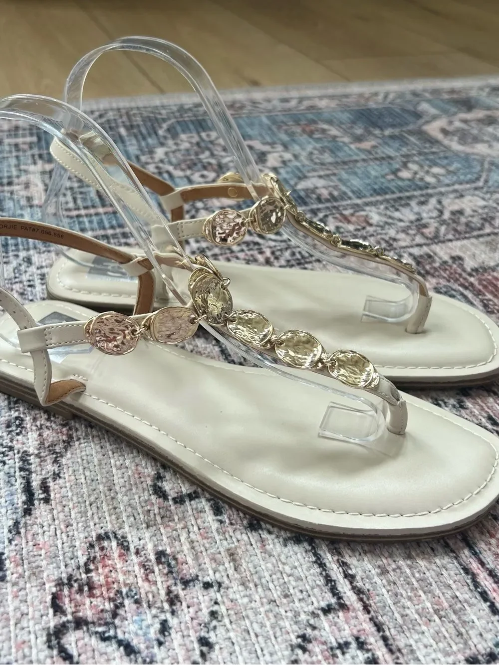 Dolce Vita Jorjie Neutral T-Strap Sandals Hammered Gold Coin Accents Size 8.5